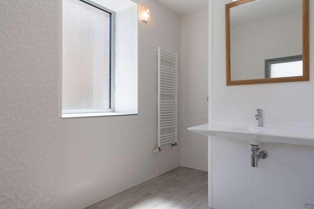 Hotel De Perros, The Originals Boutique Amenities photo