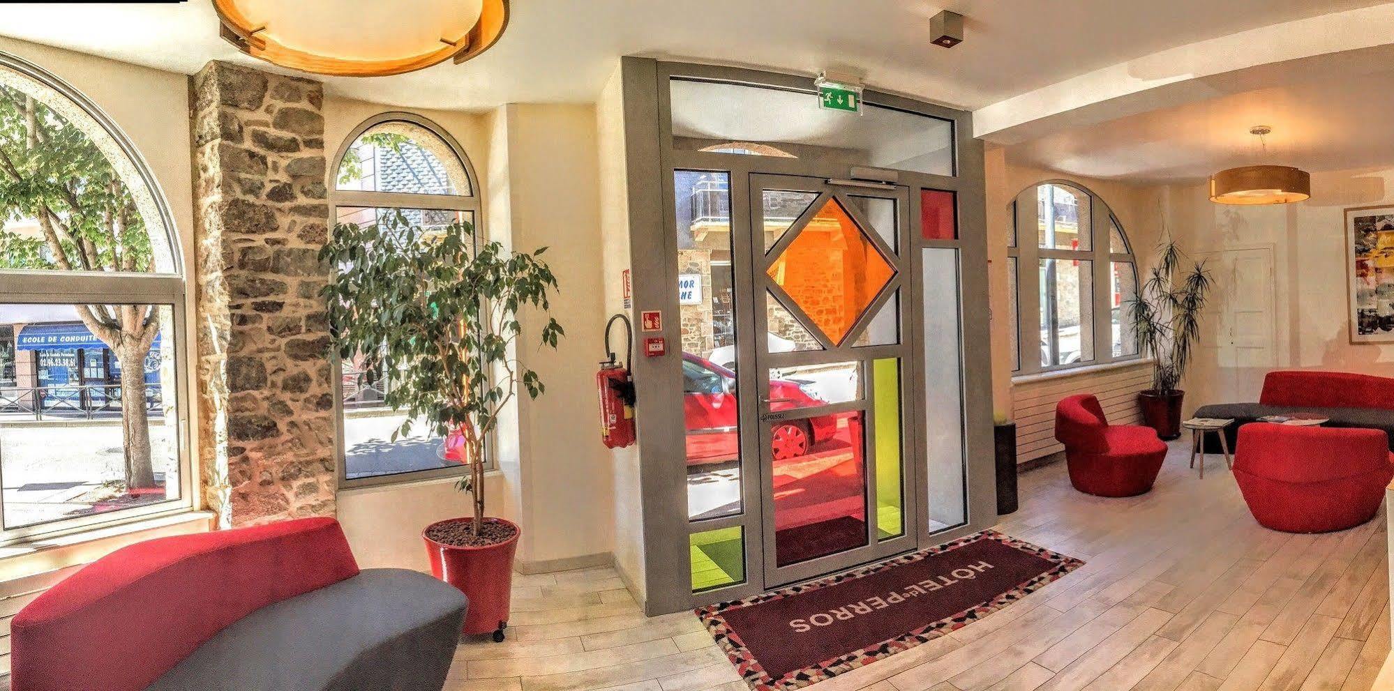 Hotel De Perros, The Originals Boutique Exterior photo